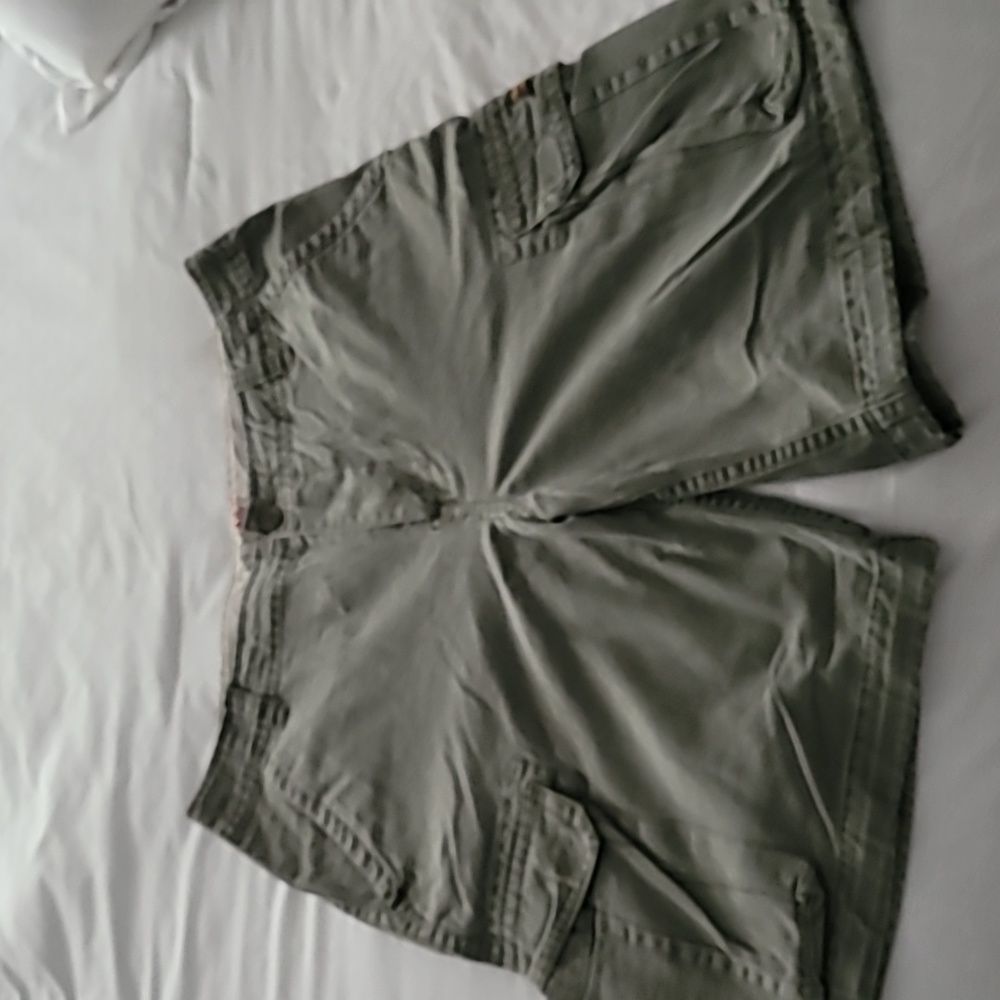 Men's Aeropostale cargo shorts